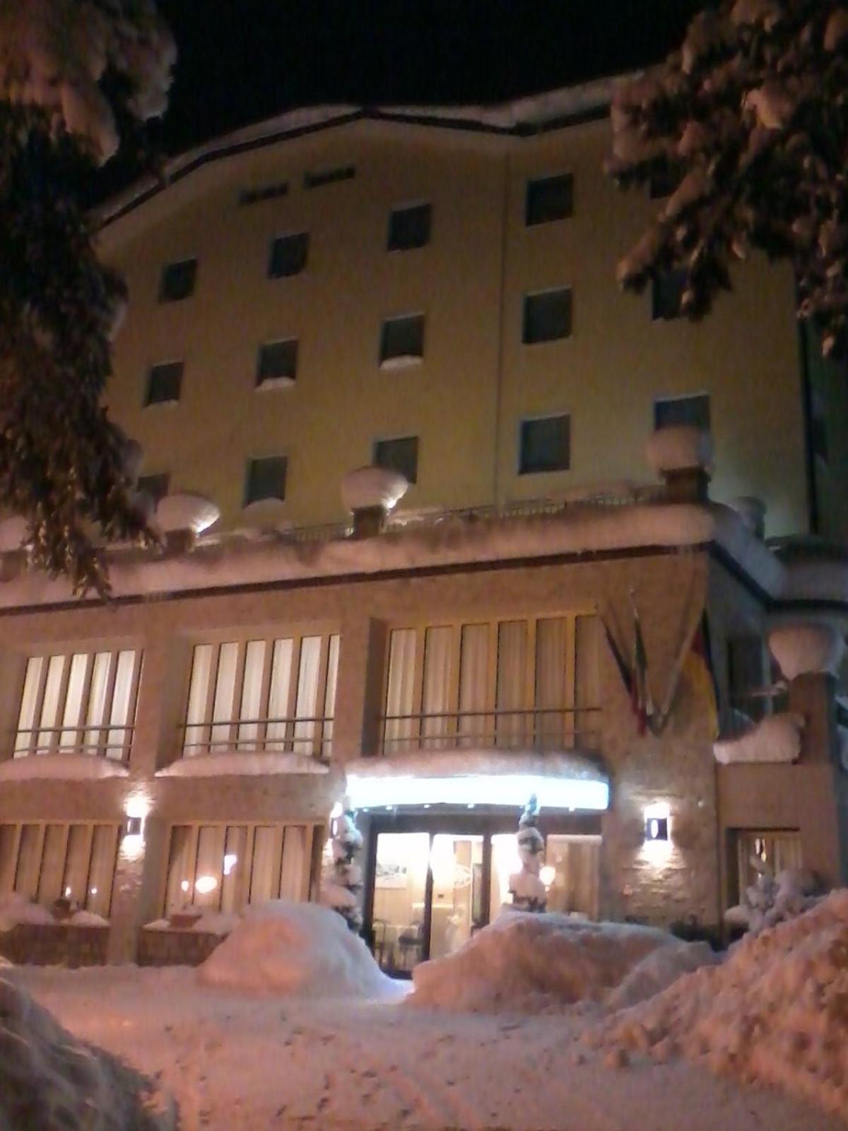 Hotel Miravalle 2000 ลิซซาโน อิน เบลเวเดเร ภายนอก รูปภาพ