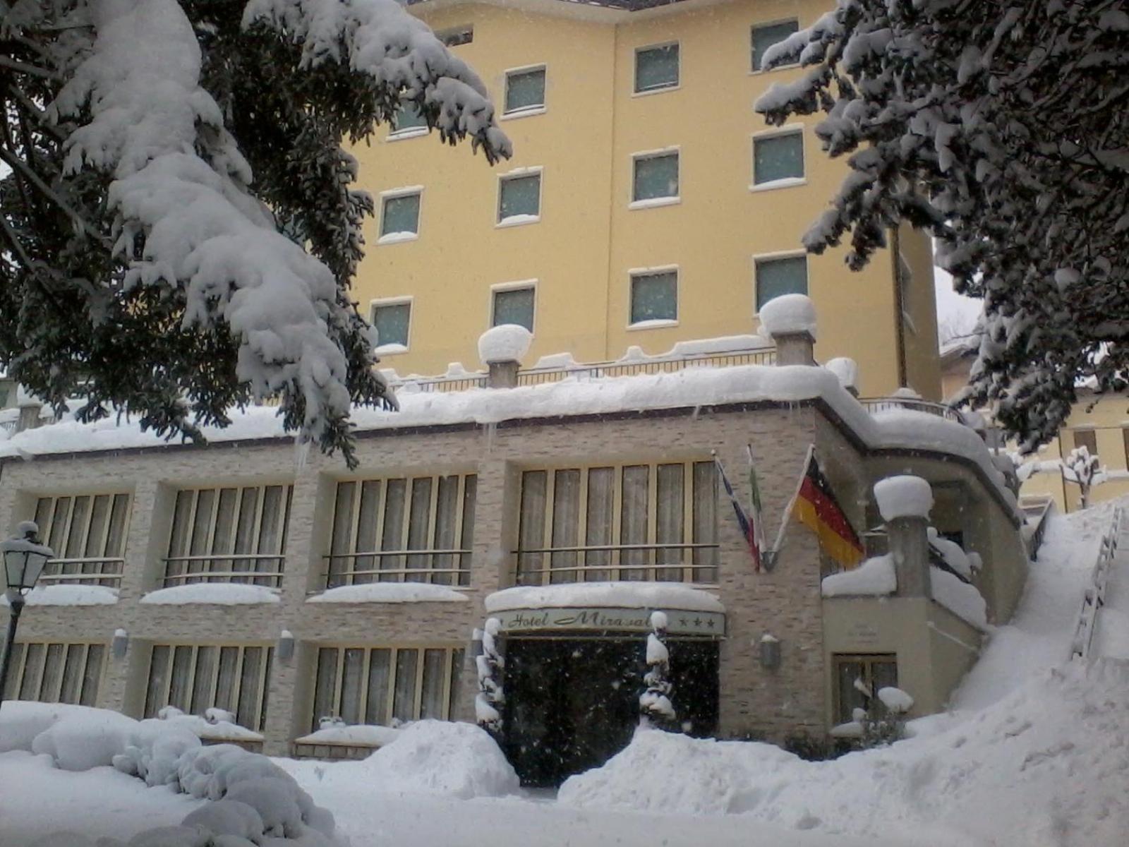 Hotel Miravalle 2000 ลิซซาโน อิน เบลเวเดเร ภายนอก รูปภาพ